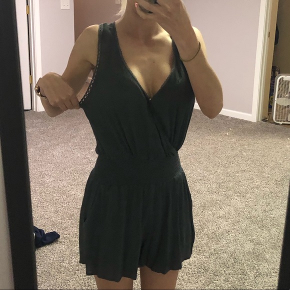 Gray Pocket Romper - Picture 5 of 5